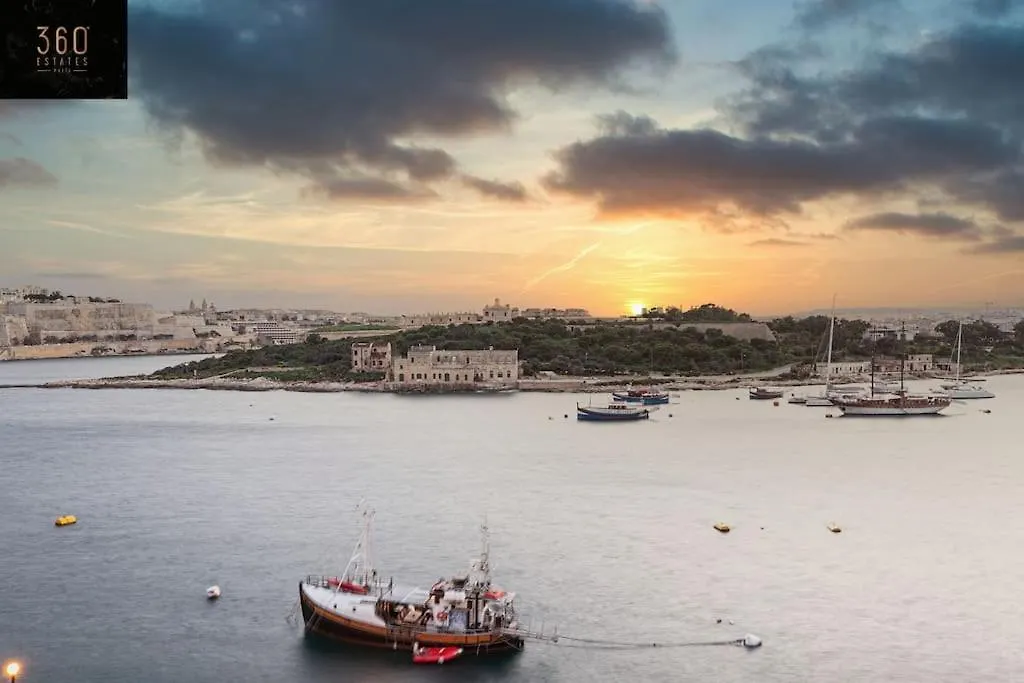 Seafront 4Br Apt With Mesmerising Balcony & Views By 360 Estates Sliema 0*,  Malta