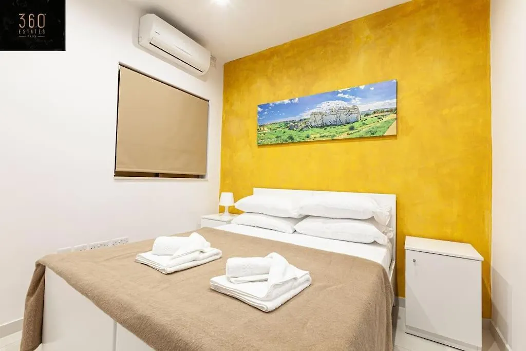 Seafront 4Br Apt With Mesmerising Balcony & Views By 360 Estates Sliema Apartment