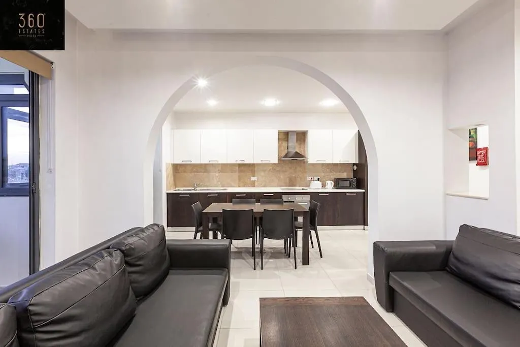 Apartment Seafront 4Br Apt With Mesmerising Balcony & Views By 360 Estates Sliema