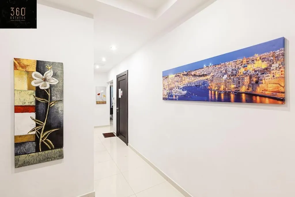 Seafront 4Br Apt With Mesmerising Balcony & Views By 360 Estates Sliema Apartment